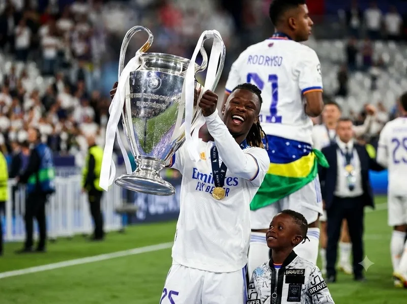 Eduardo Camavinga góp phần cùng Real Madrid giành nhiều danh hiệu lớn tại La Liga và UEFA Champions League.